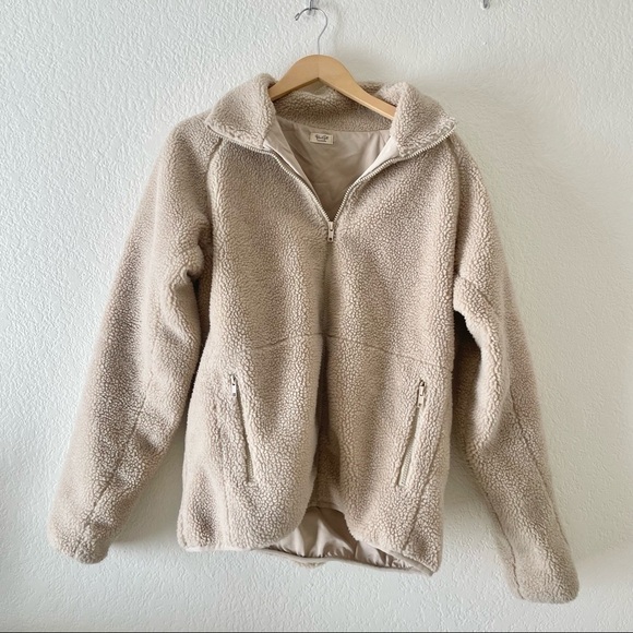 Brandy Melville John Galt Sherpa Teddy Jacket - Picture 2 of 5